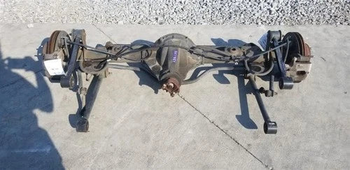 04 CHEVY SSR REAR AXLE WITH DIFFERENTIAL CARRIER ASSEMBLY 3.73 RATIO GT4 G80